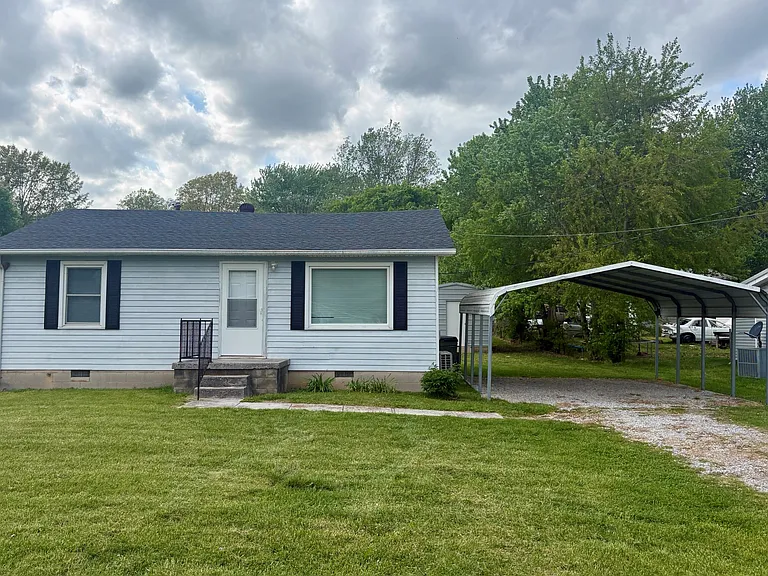 624 Vass Ln — Photo 2
