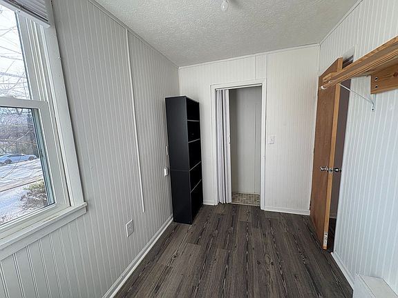 5th image of 306 E Main St #5