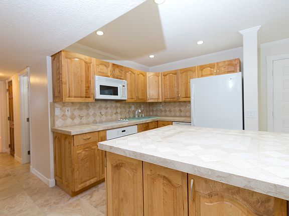 4th image of 109 Avenue D APT 303