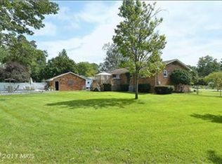8104 Arcade St, Lorton, VA 22079