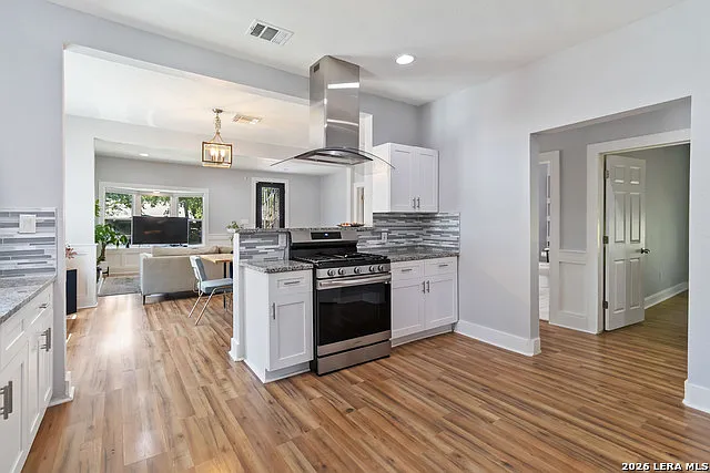 944 Fulton Ave — Photo 19