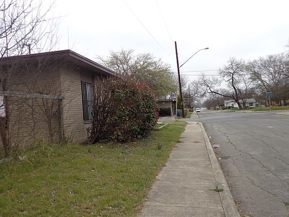3rd image of 652 Morningview Dr