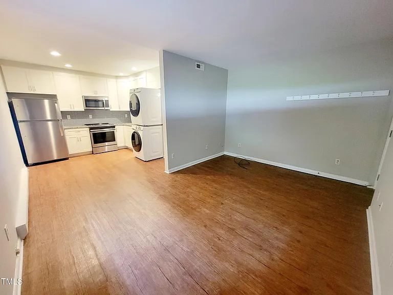 1422 Scales St #G — Photo 4