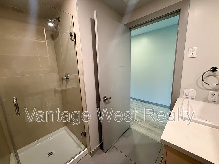 345 Dougall Rd N #325 — Photo 5