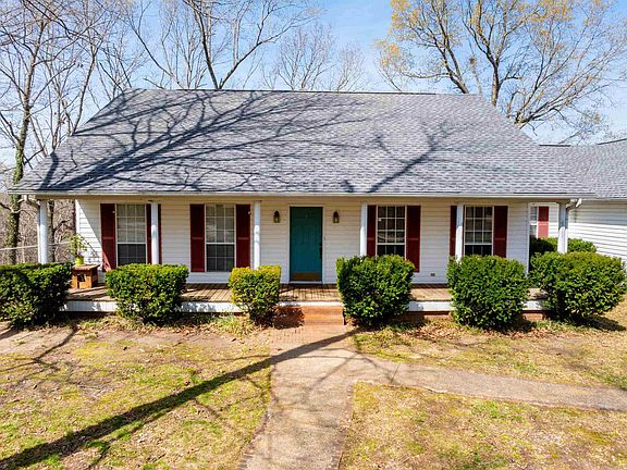 4th image of 706 N Ridgeview Dr