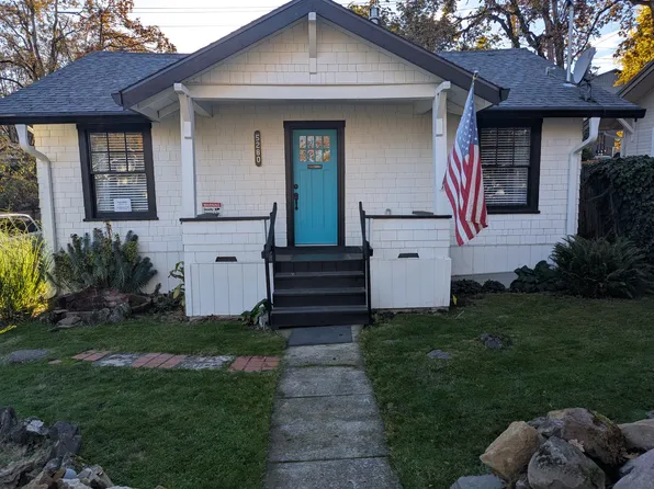5280 Broadway St, West Linn, OR 97068