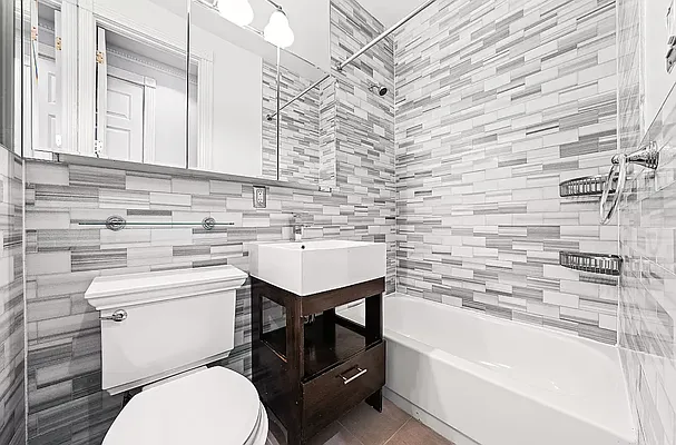 Rented by REAL New York | media 3