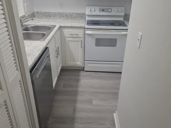 85 Debarry Ave APT 1001, Orange Park, FL 32073