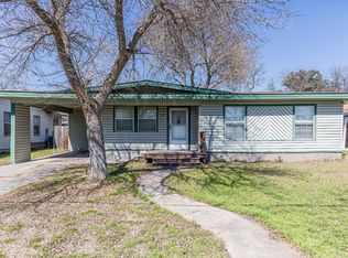 215 Legion Dr W, Converse, TX 78109