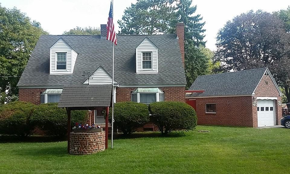 1st image of 60 Baker Ave