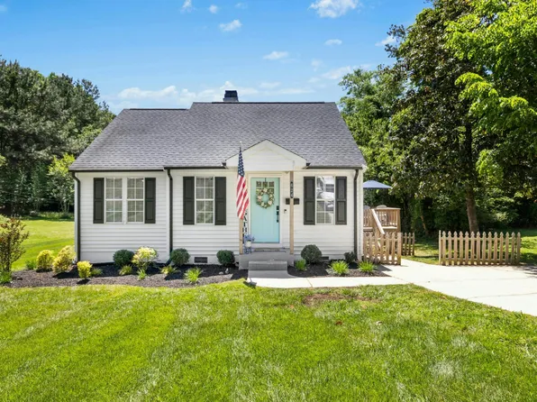 624 Wait Ave, Wake Forest, NC 27587