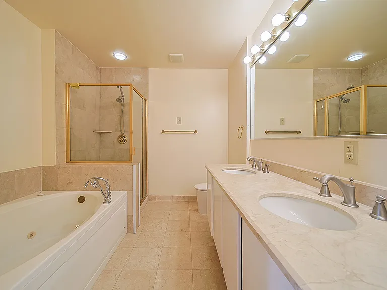 100 Carlyle Dr #16ES — Photo 16