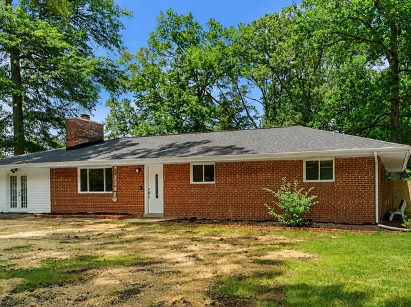18301 Cabin Rd, Triangle, VA 22172