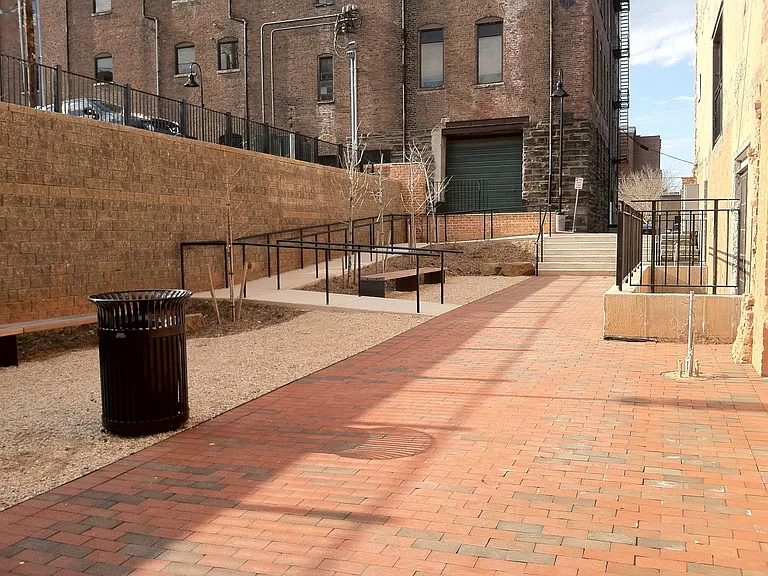 River Lofts North — Photo 12