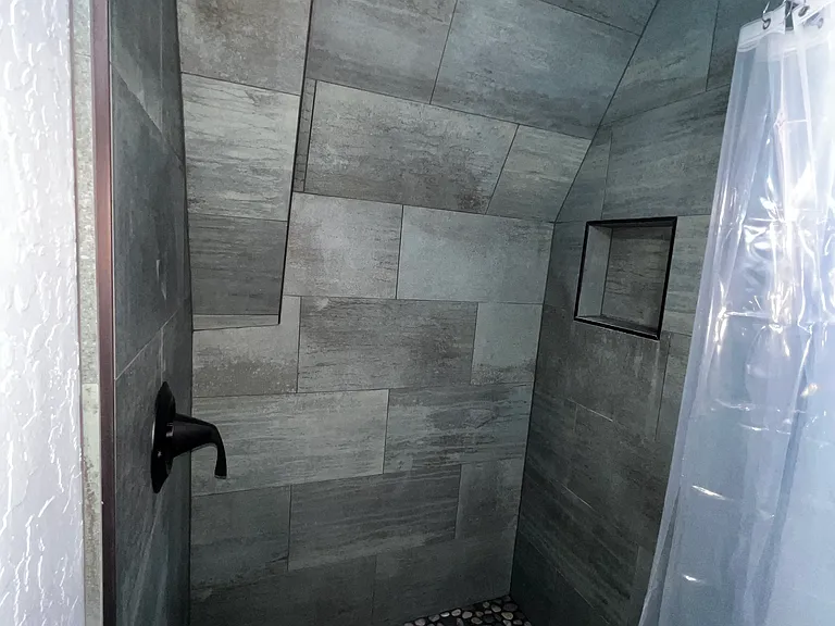 731 Beverly Cir — Photo 25