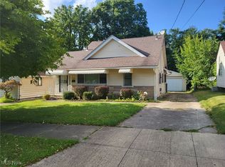 1116 Belleflower Rd, Akron, OH 44307