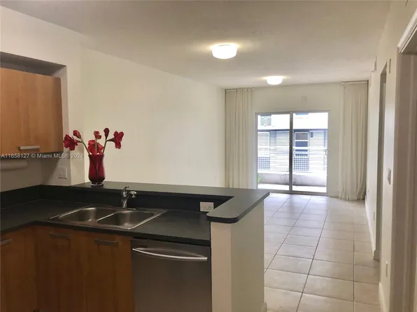 471 NE 25th St APT 204, Miami, FL 33137