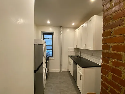 Rented by Compass | media 10