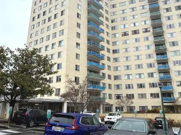 10201 Grosvenor Pl APT 1204A, Rockville, MD 20852