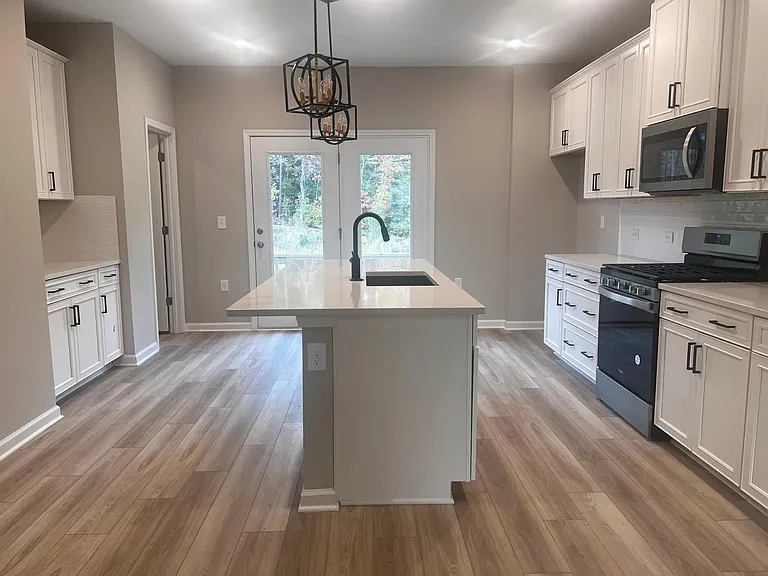 744 Firebrick Dr — Photo 4