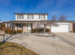 35182 Kesler Ct, Clinton Township, MI 48035