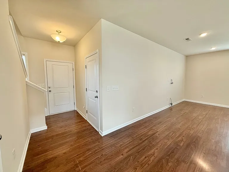 4110 Catfish Way — Photo 2
