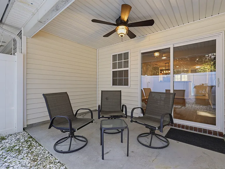 546 Candida Dr — Photo 18