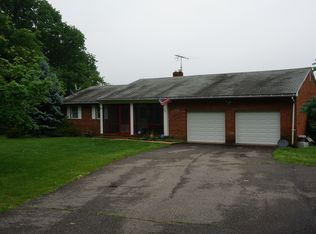 56 Dreahook Rd, Whitehouse Station, NJ 08889