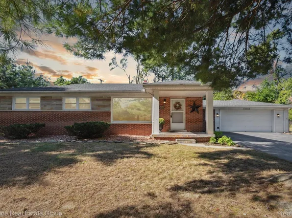 20263 Hugh St, Livonia, MI 48152