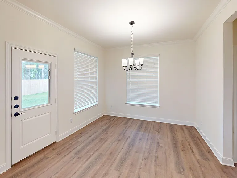 6610 Bendale Dr — Photo 8
