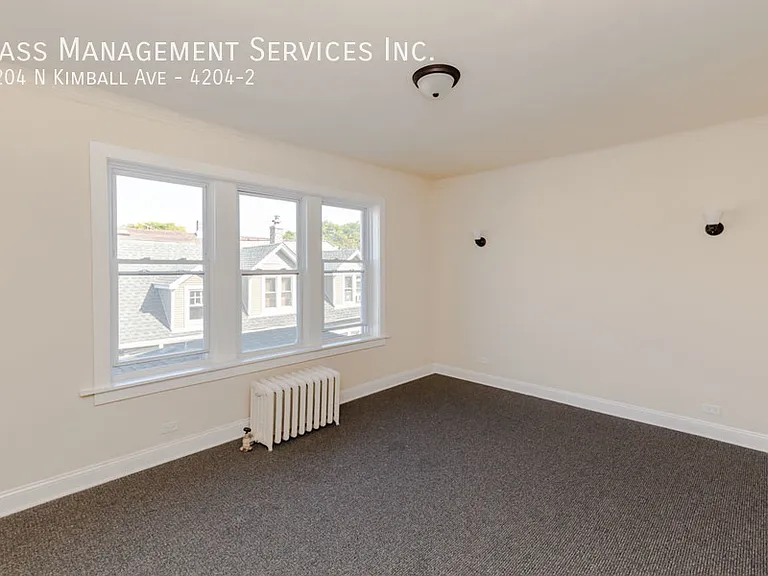 3402-08 W Berteau/4202-06 N Kimball — Photo 10