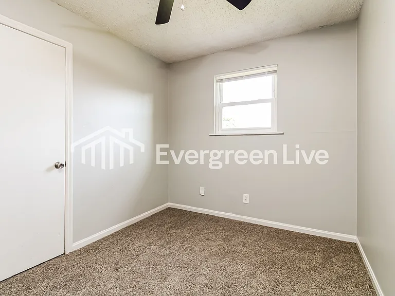 2357 Coco Rd — Photo 11