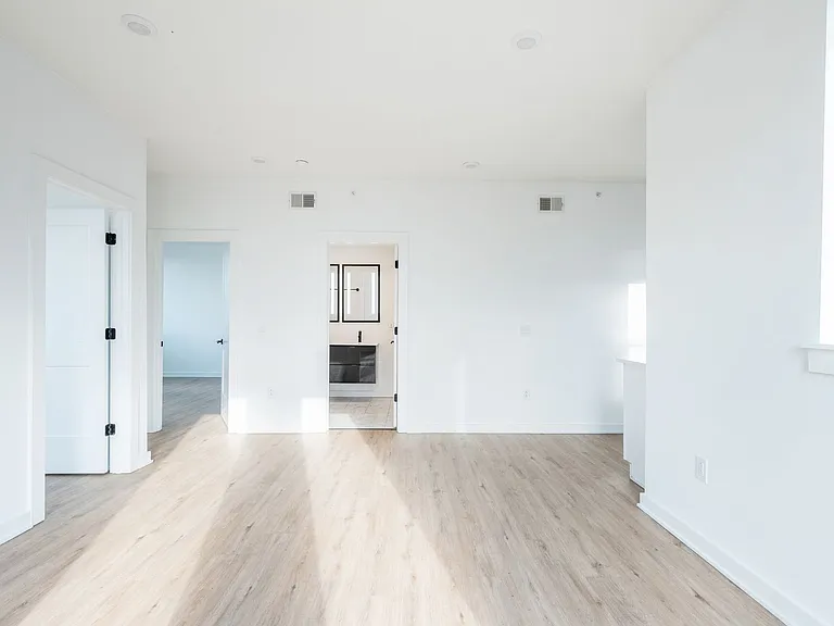 2521 Cecil B Moore — Photo 74