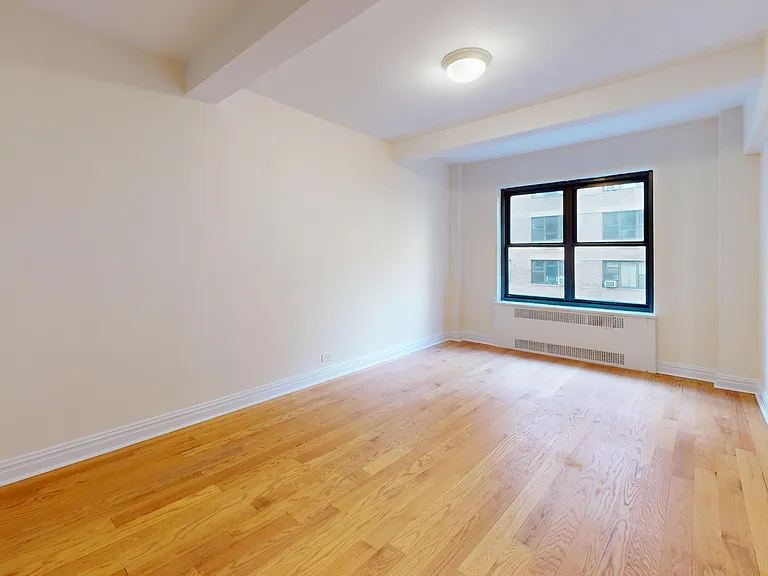 141 E 56th St #5C — Photo 12