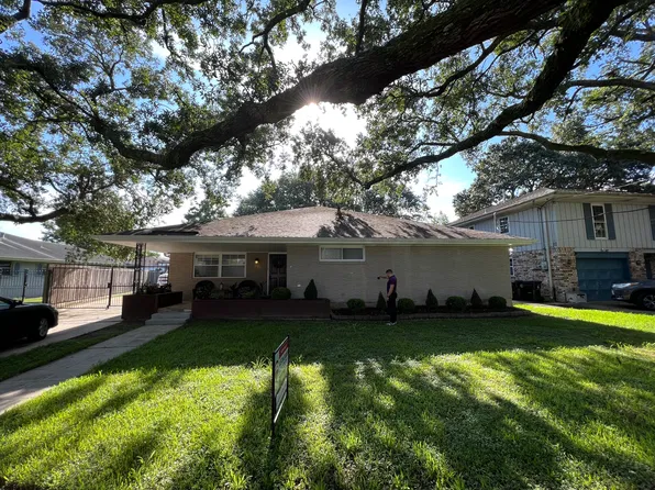 6035 Chamberlain Dr, New Orleans, LA 70122