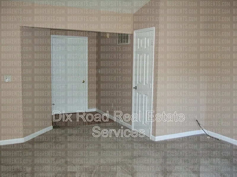 3 bed, 1.0 bath, 1258 sqft, $1,795 — Photo 3
