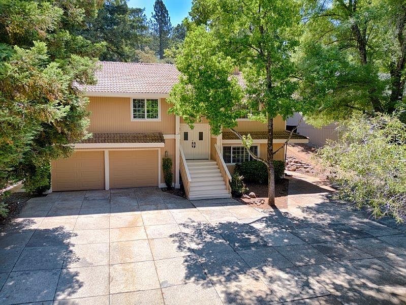 1st image of 11111 Torrey Pines Dr