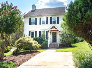 3801 Hollycrest Ct, Raleigh, NC 27612