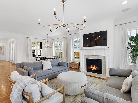 5th image of 6000 Camberley St