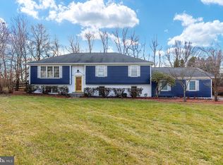 38388 Downs Ct, Hamilton, VA 20158