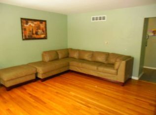 1021 Brown Ave, Evanston, IL 60202