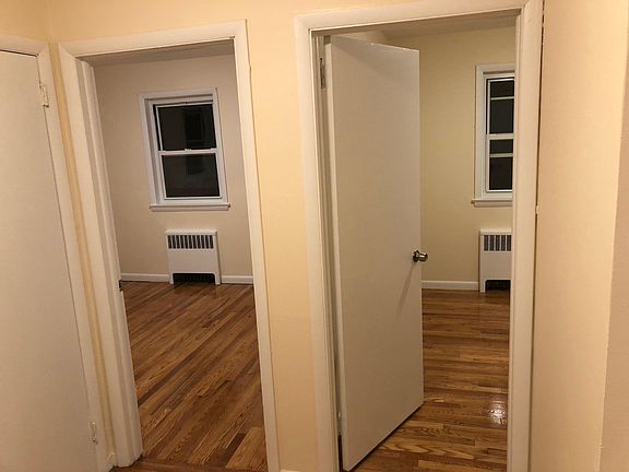 2 bedroms