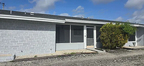 3810 SE 12th Ave Photo 1