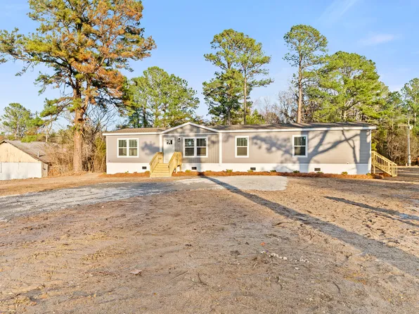 104 Gould Rd, Pineville, SC 29468