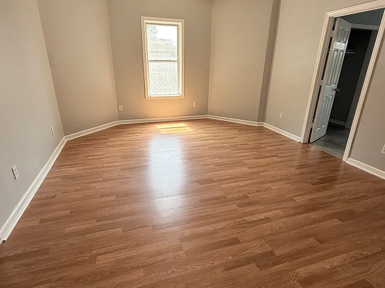 38 Manhan St #2 — Photo 2