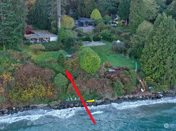 10870 NE Broomgerrie Road, Bainbridge Island, WA 98110
