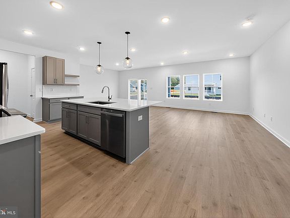 7th image of this home