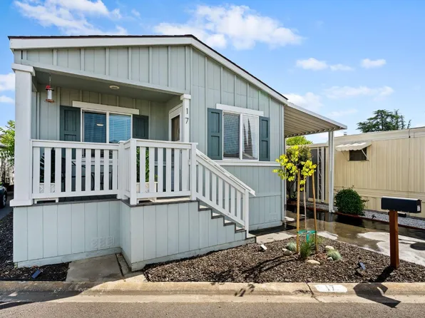 17 Golden Inn Way, Gold River, CA 95670