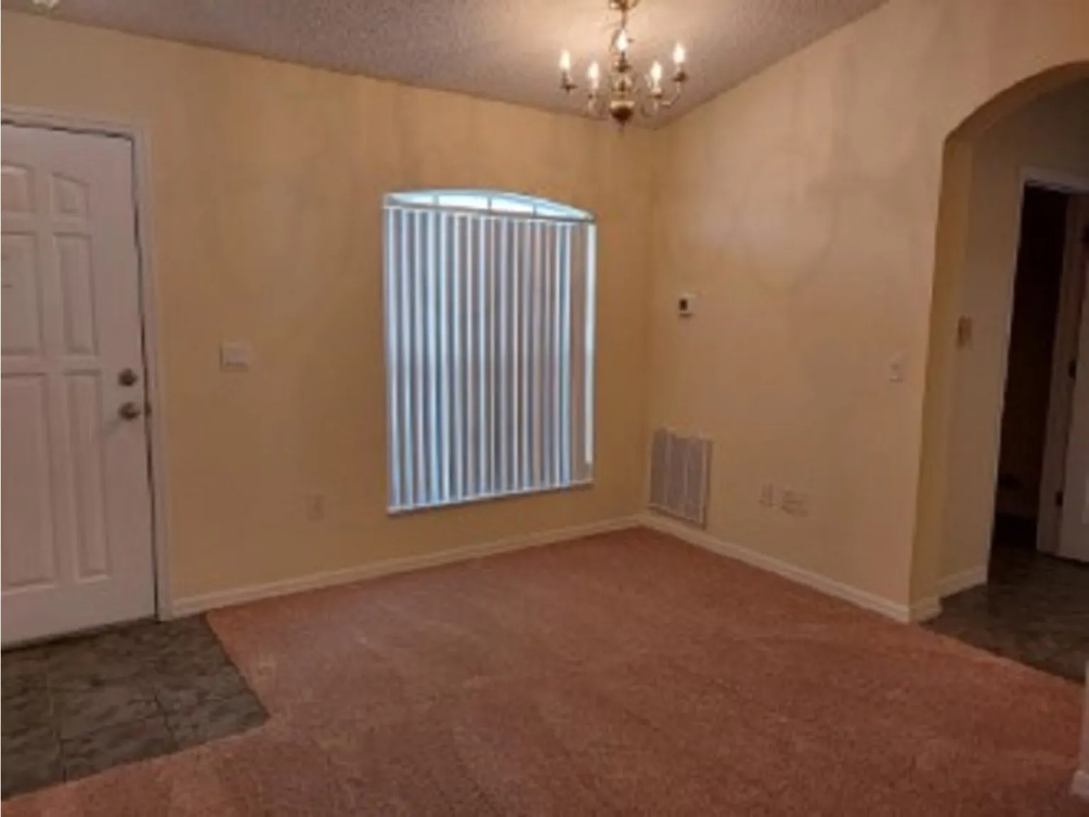3 bed, 2.0 bath, 1270 sqft, $1,600 — Photo 4
