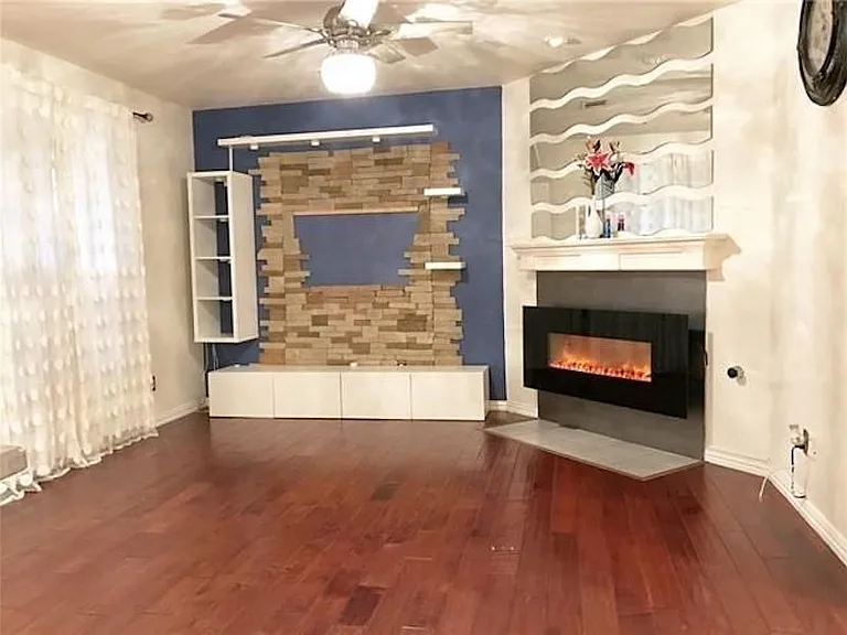 6916 Marigold Ct — Photo 6